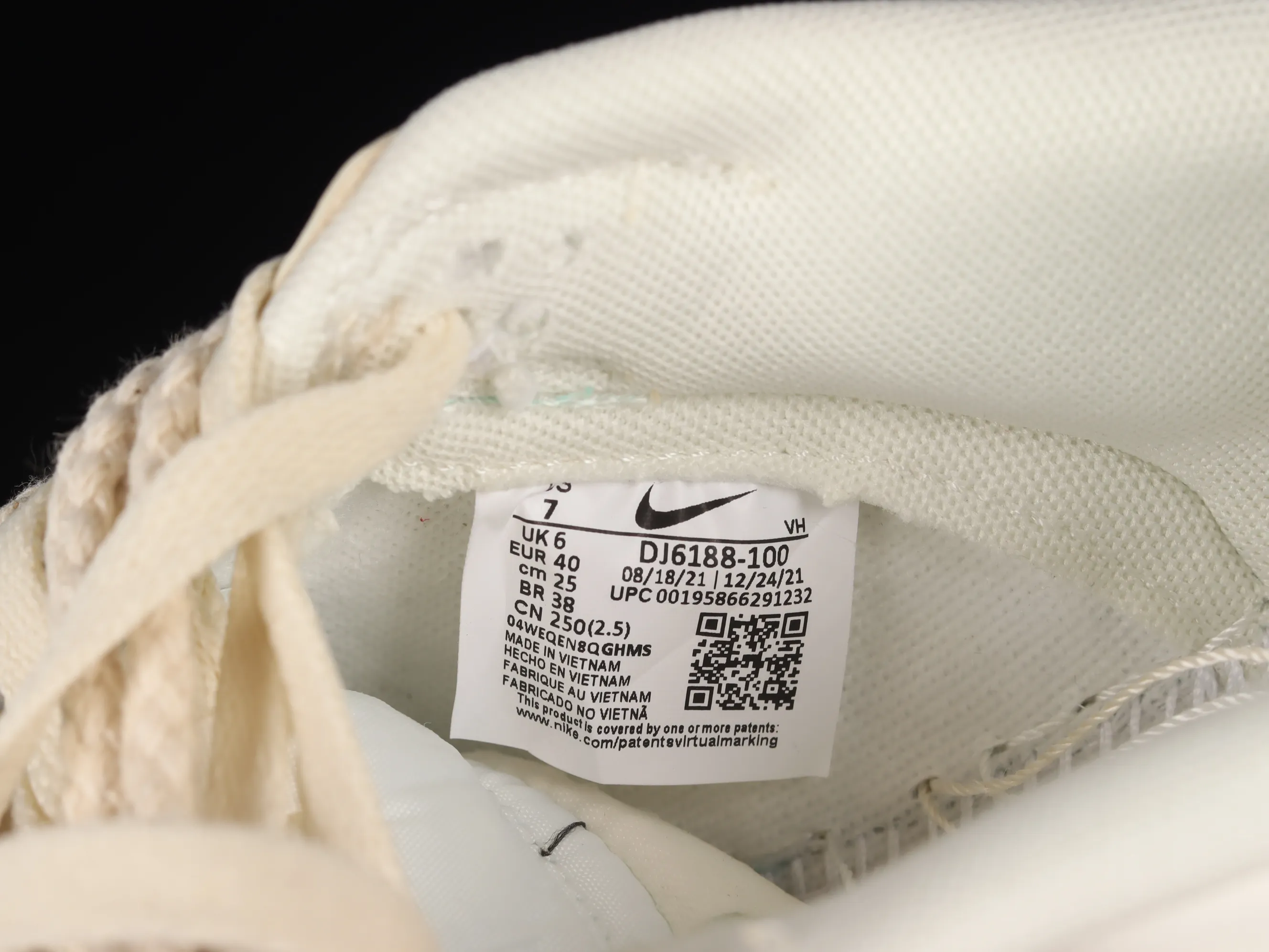 All Categories Nk SB Dunk Series Nk SB Dunk Low Low-top Sneakers Nk Dunk Low ESS "Coconut Milk" Beige Customized version of deconstructed strappy dip-dyed casual sneakers DJ6188-100